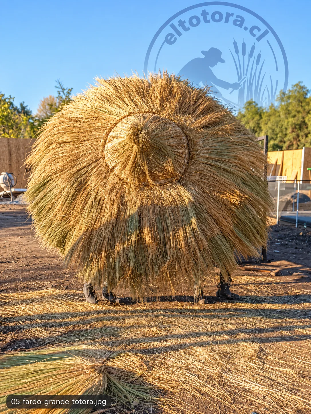 Fardo grande de totora